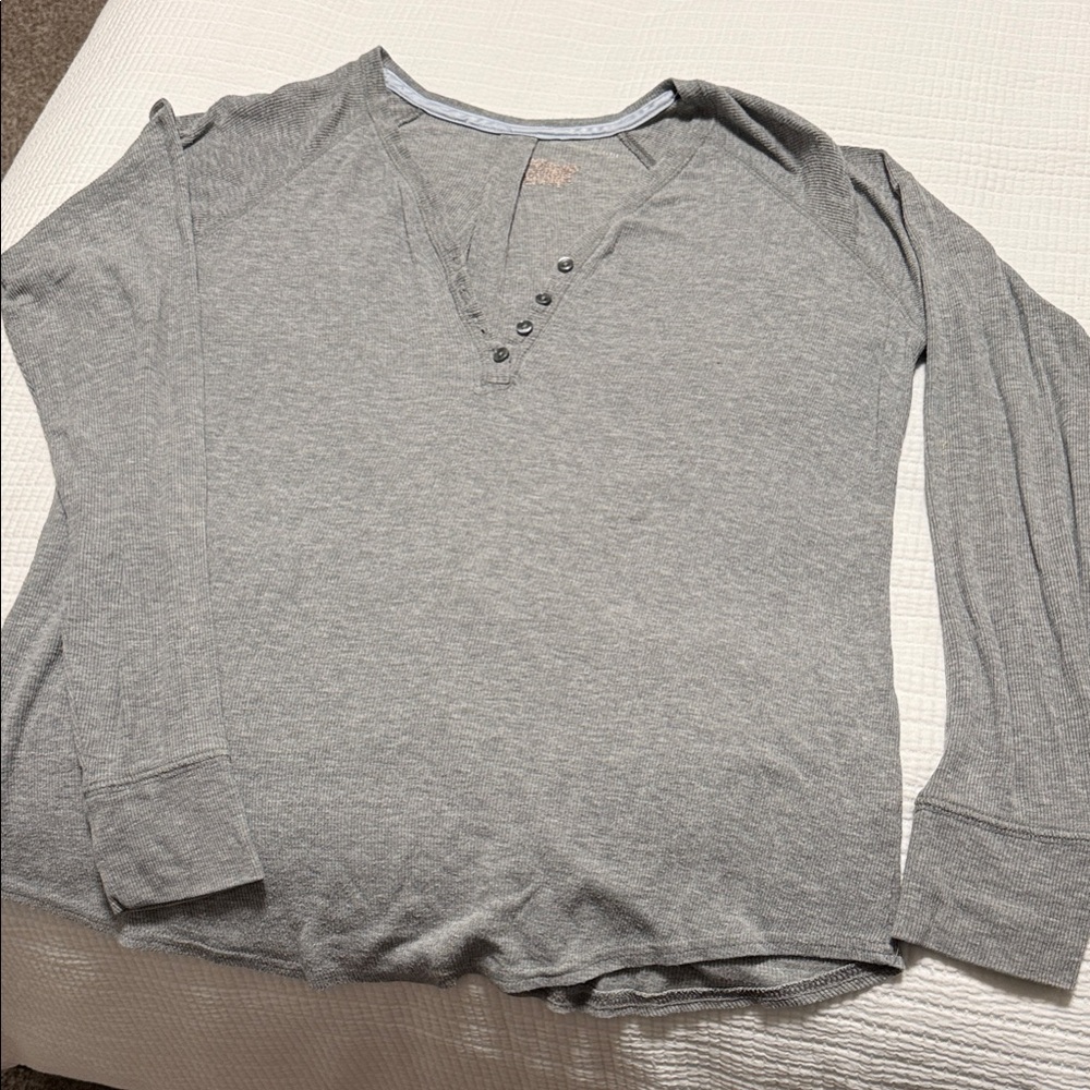 Gilligan & O'Malley Heather Gray Long Sleeve Top
